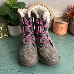 Sorel Boots SZ6